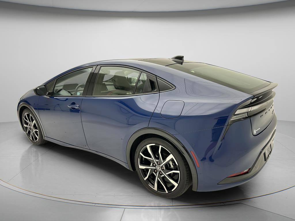Used 2024 Toyota Prius Prime Premium w/ Advanced Technology Package FWD image 8