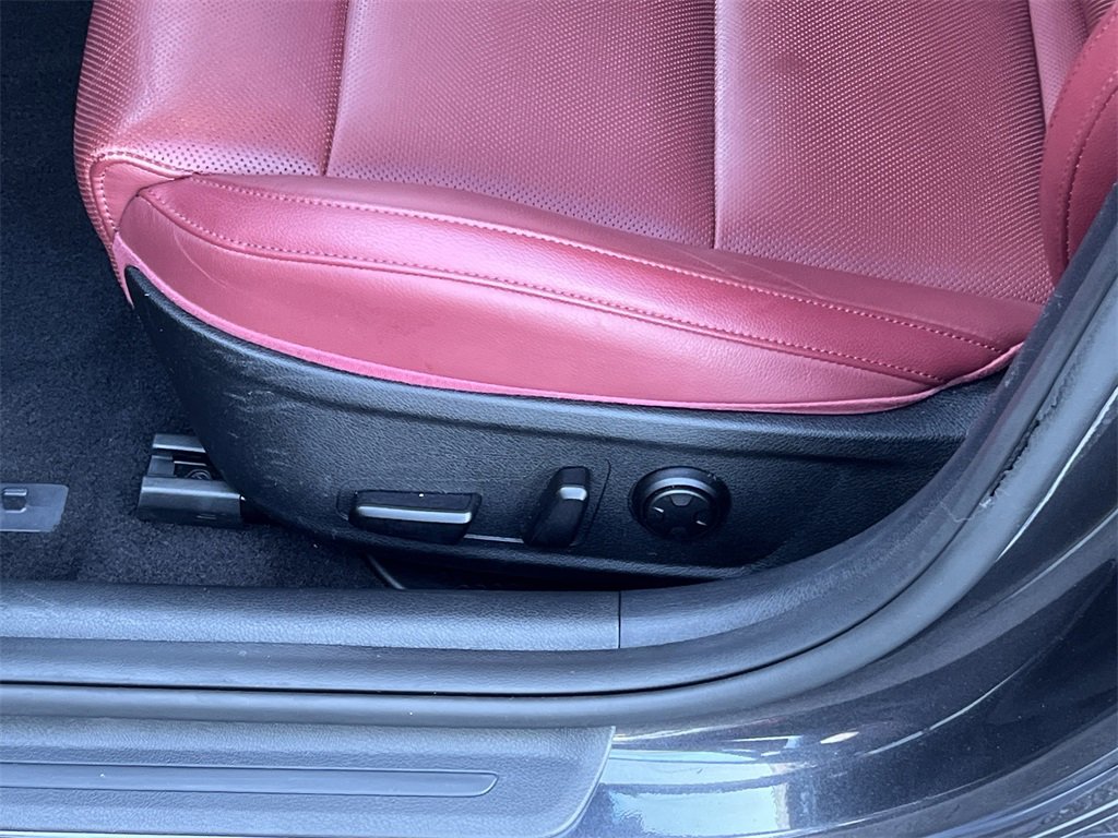 Used 2023 Kia Stinger GT-Line w/ Sun & Sound Package image 10