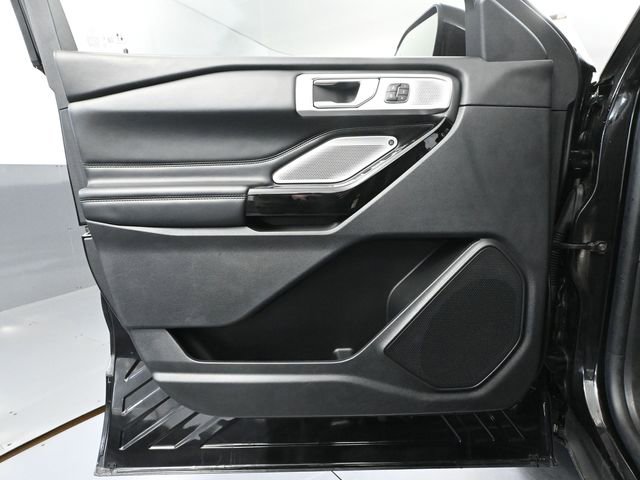 Used 2021 Ford Explorer Platinum w/ Equipment Group 601A image 19