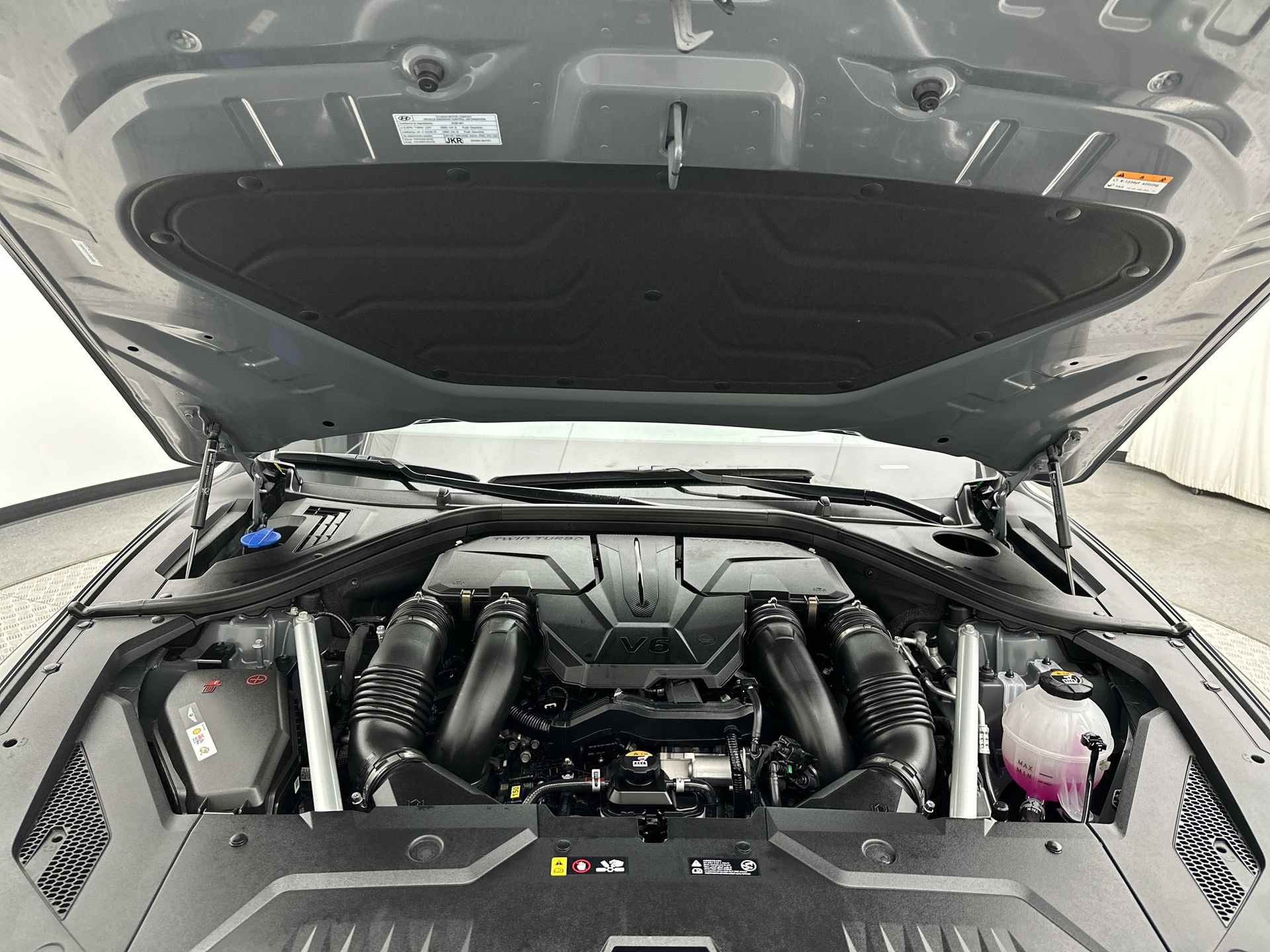 Certified 2026 Genesis GV70 3.5T Sport Prestige AWD/4WD image 26