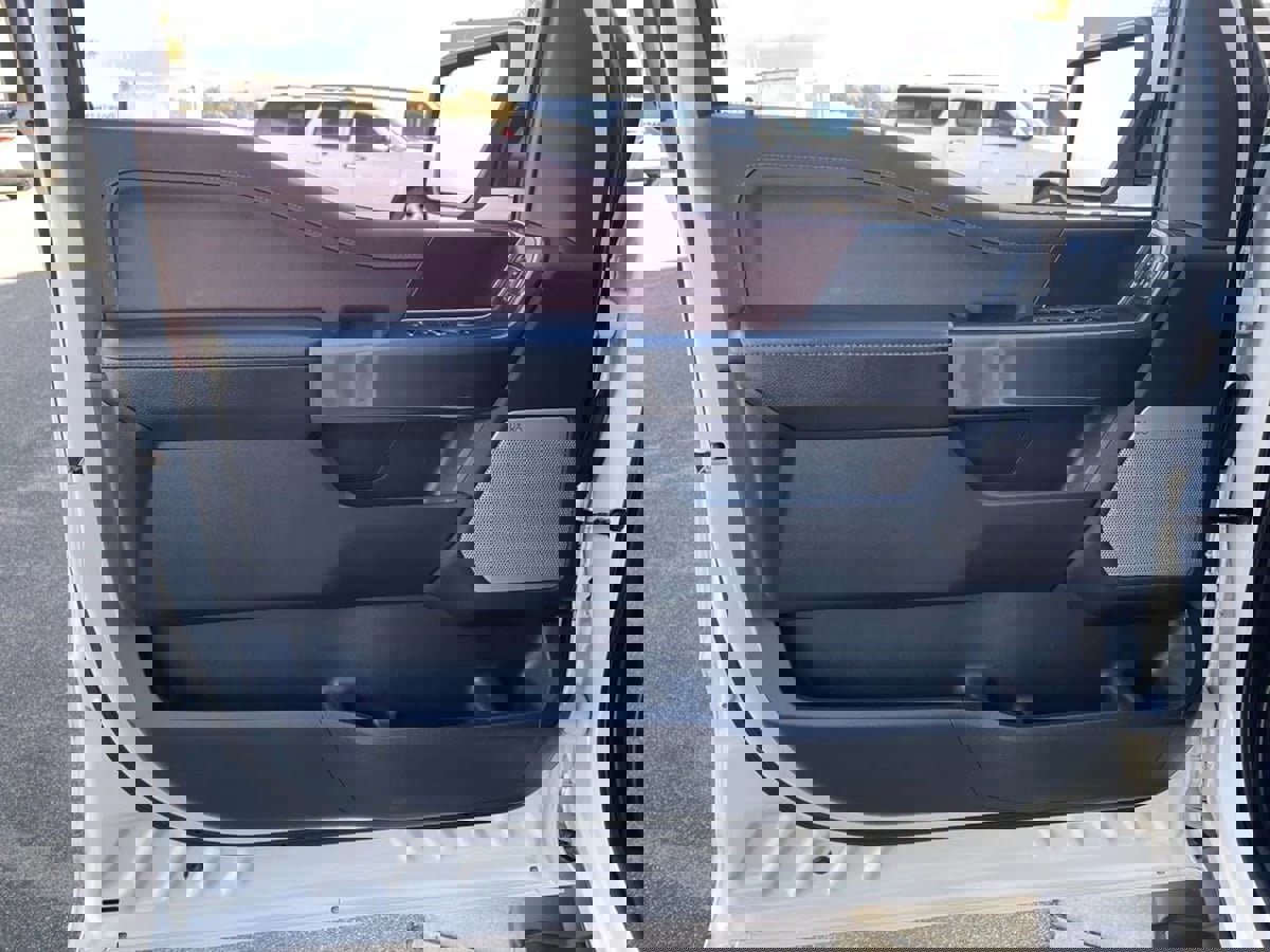 Used 2022 Ford F150 Lariat AWD/4WD image 16