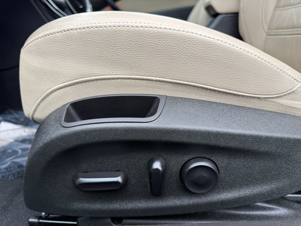 Used 2016 Buick Cascada Premium FWD image 9