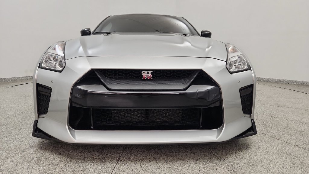 Used 2020 Nissan GT-R Premium AWD/4WD image 11