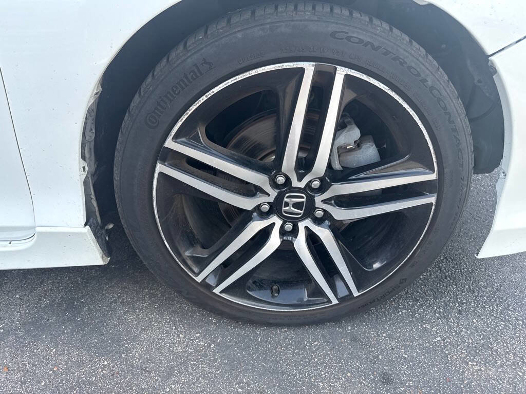 Used 2017 Honda Accord Sport image 22