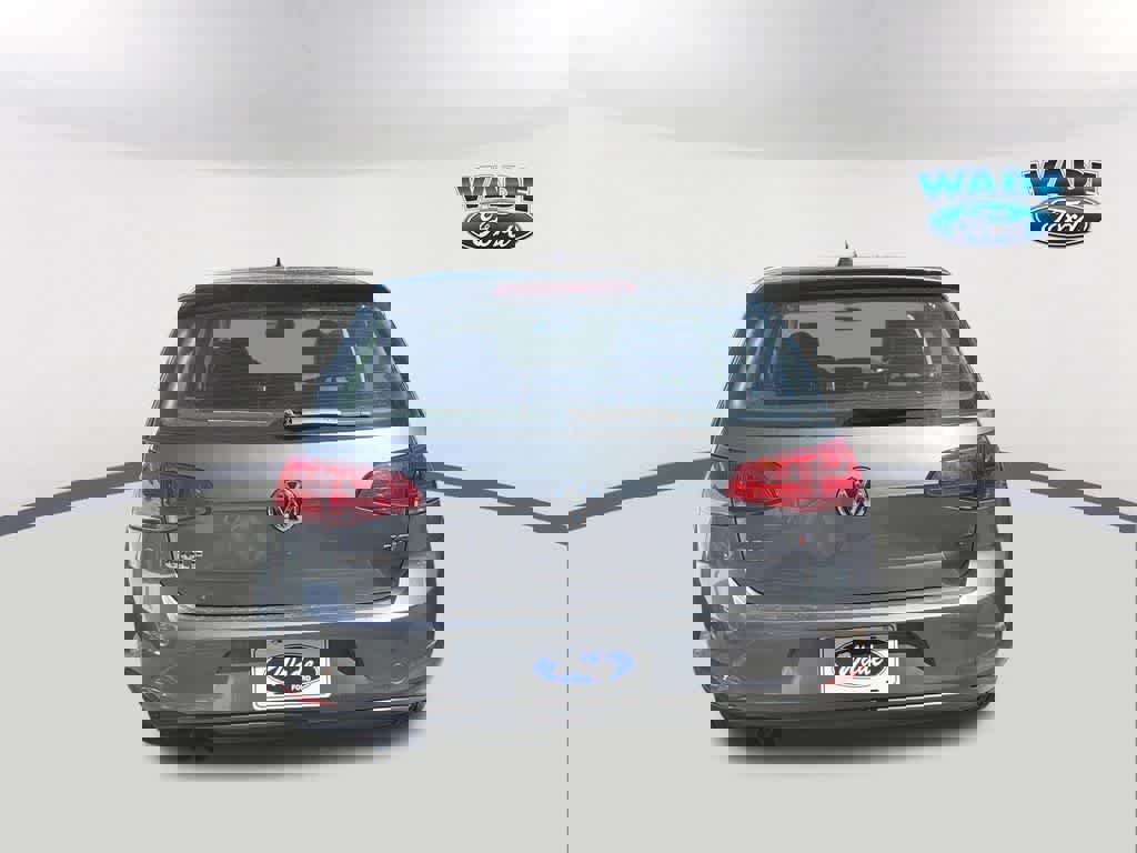 Used 2015 Volkswagen Golf S image 5