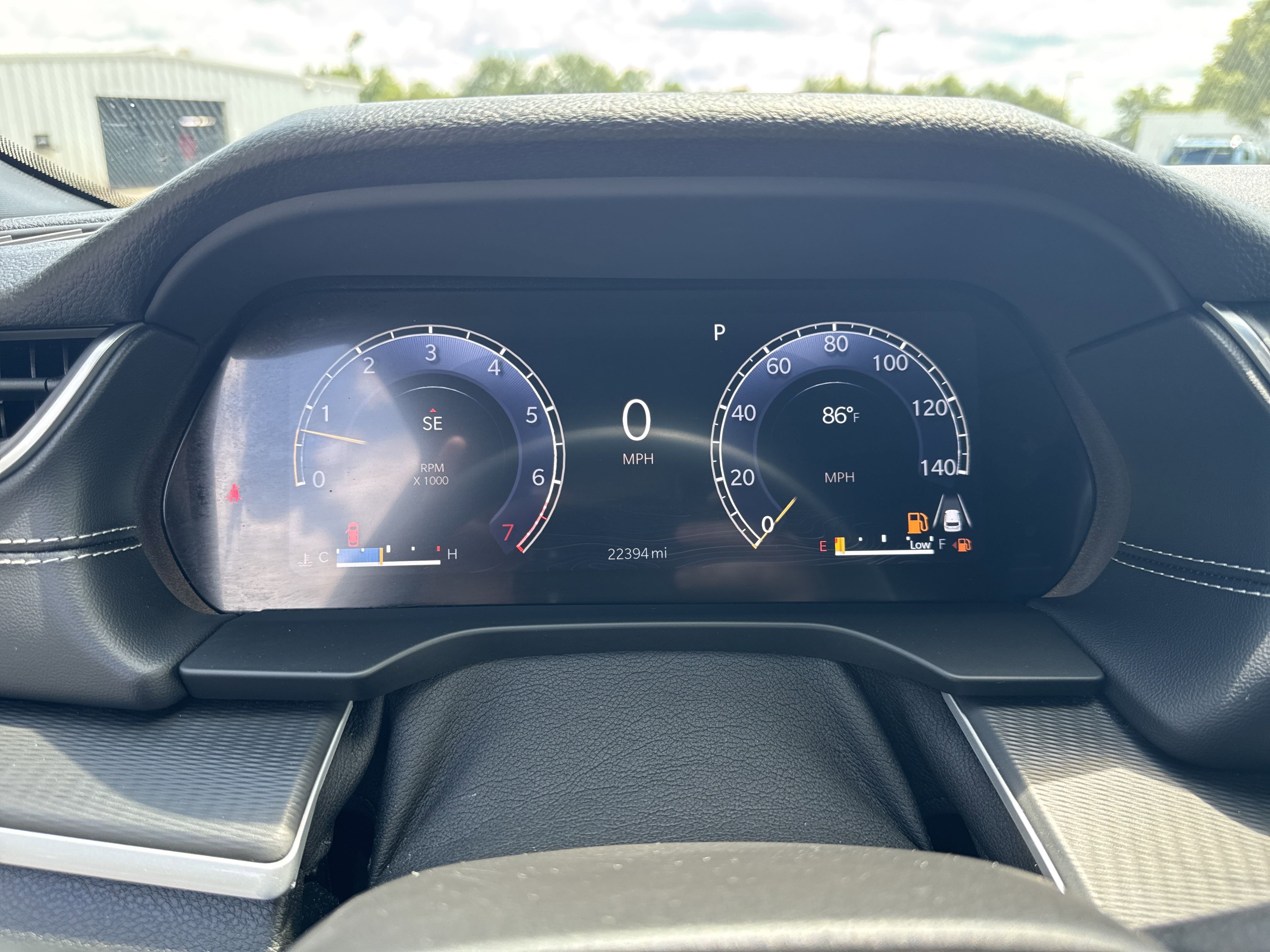 Used 2024 Jeep Grand Cherokee Laredo image 17