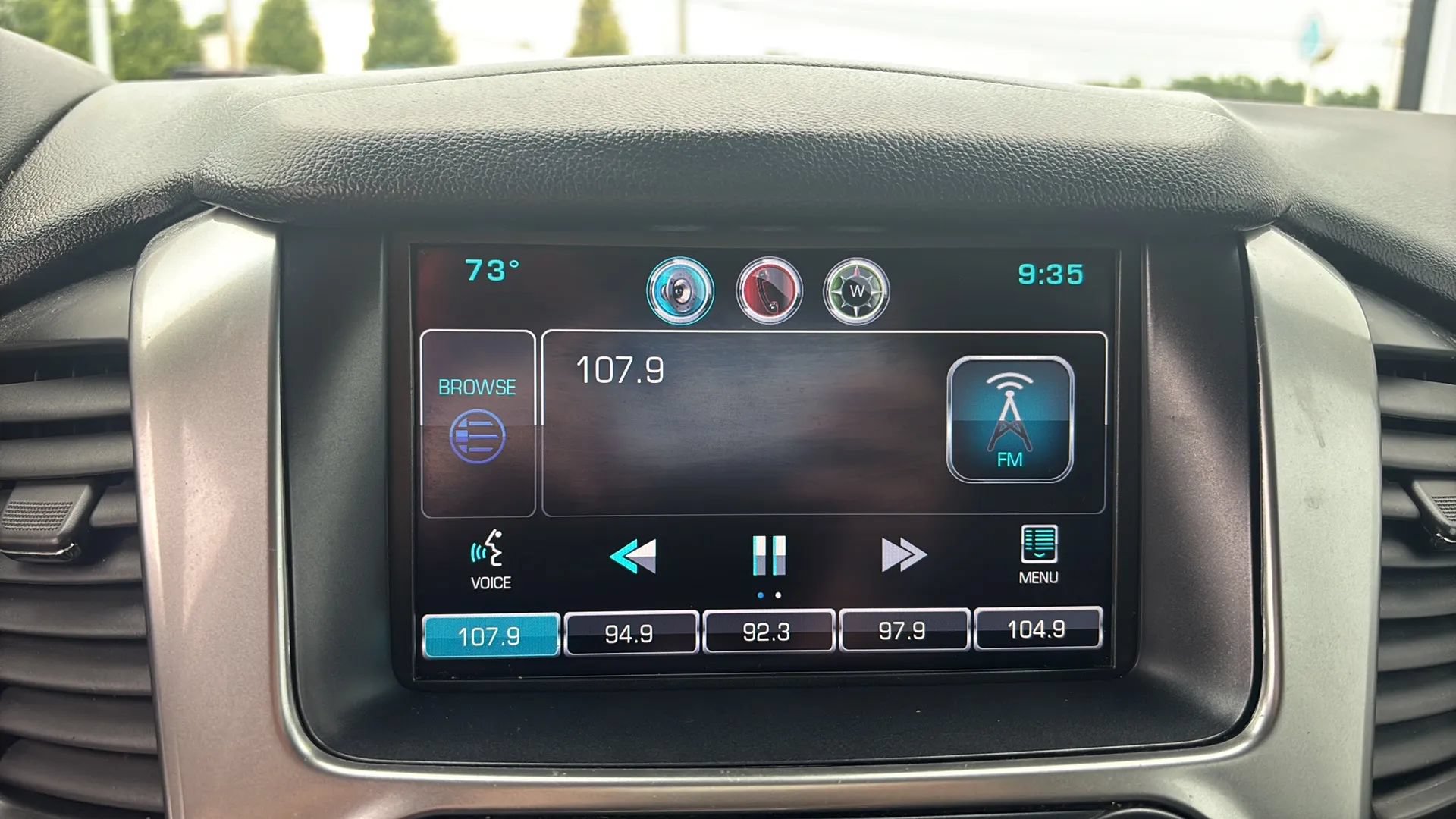 Used 2015 Chevrolet Suburban LT AWD/4WD image 25
