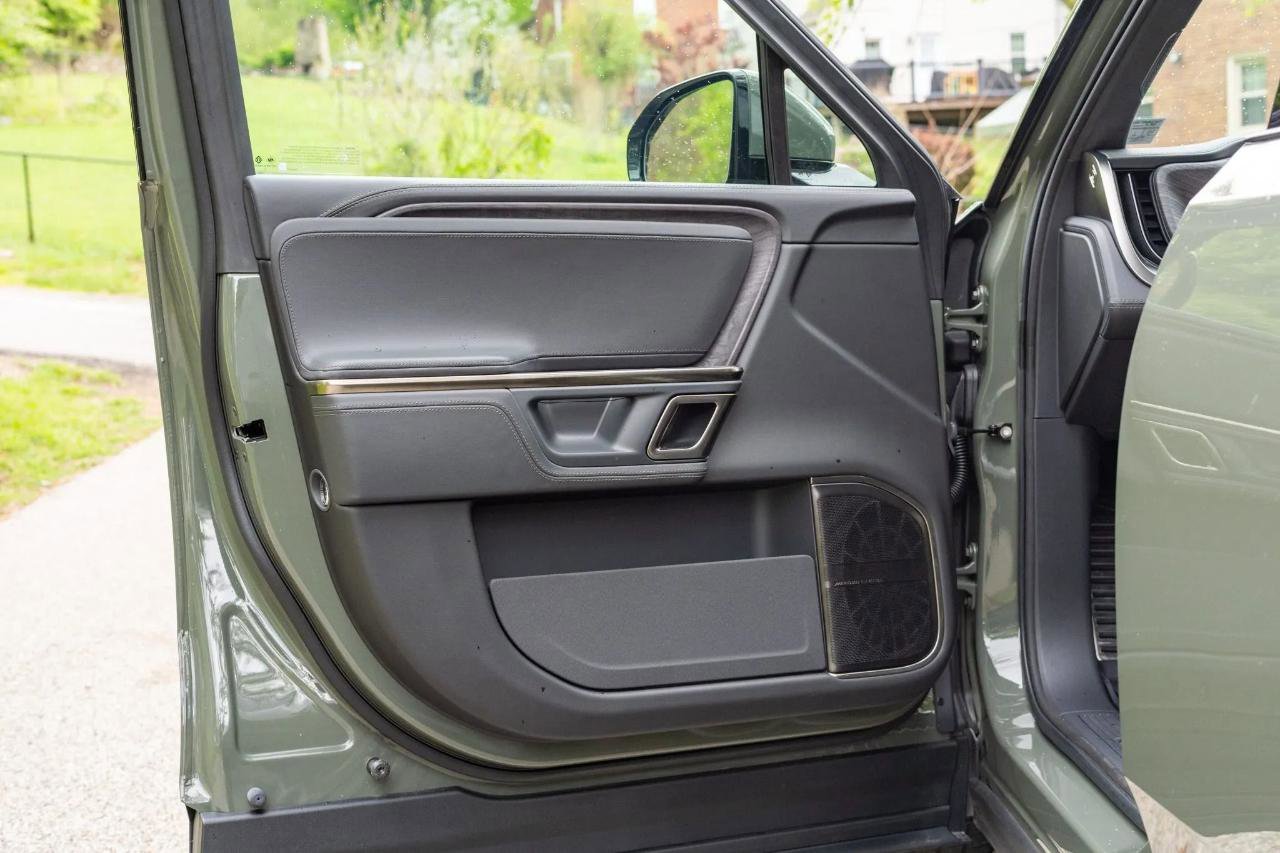 Used 2022 Rivian R1T Launch Edition AWD/4WD image 13