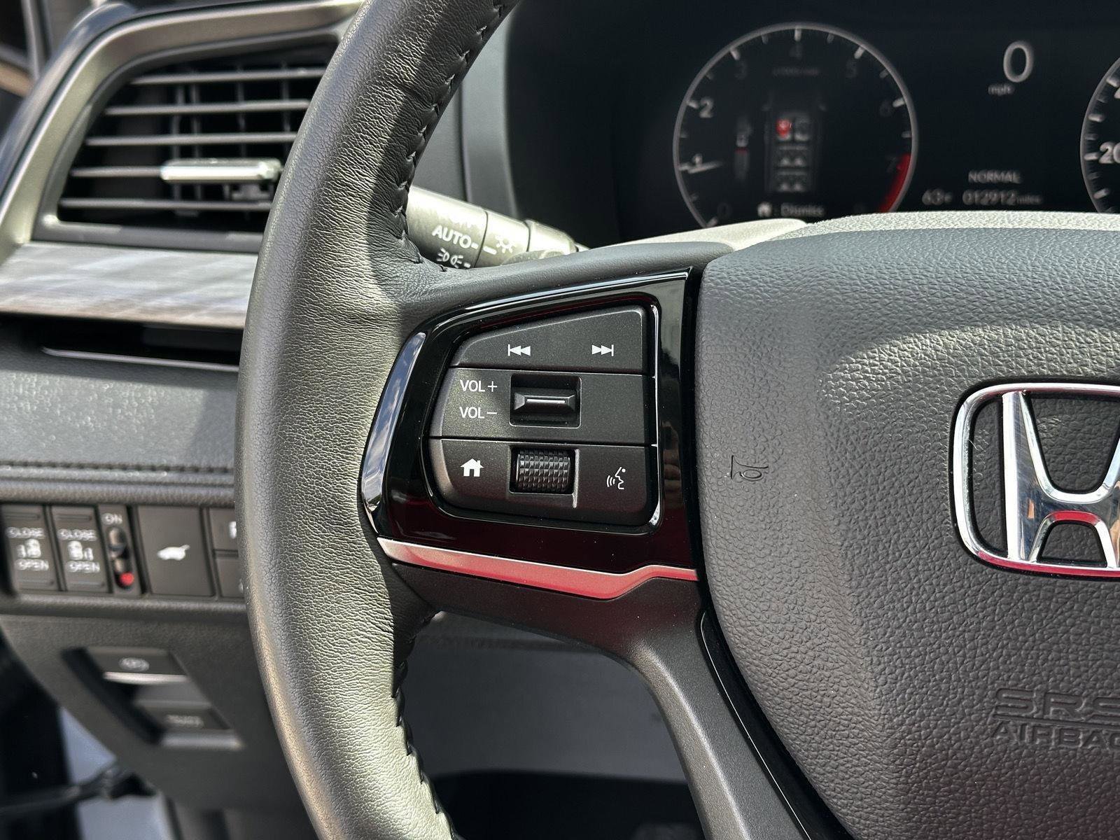 Certified 2025 Honda Odyssey Elite image 12
