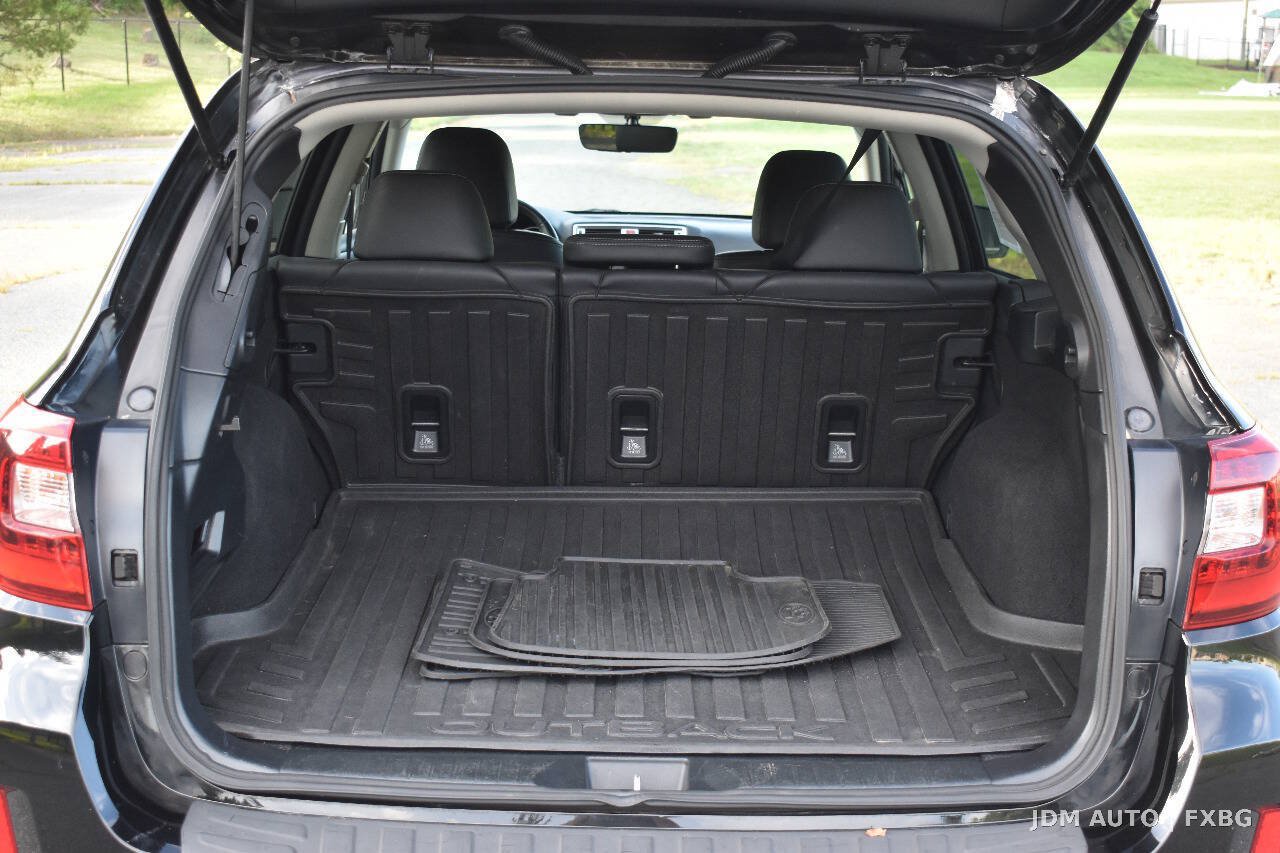 Used 2017 Subaru Outback 3.6R Limited AWD/4WD image 39