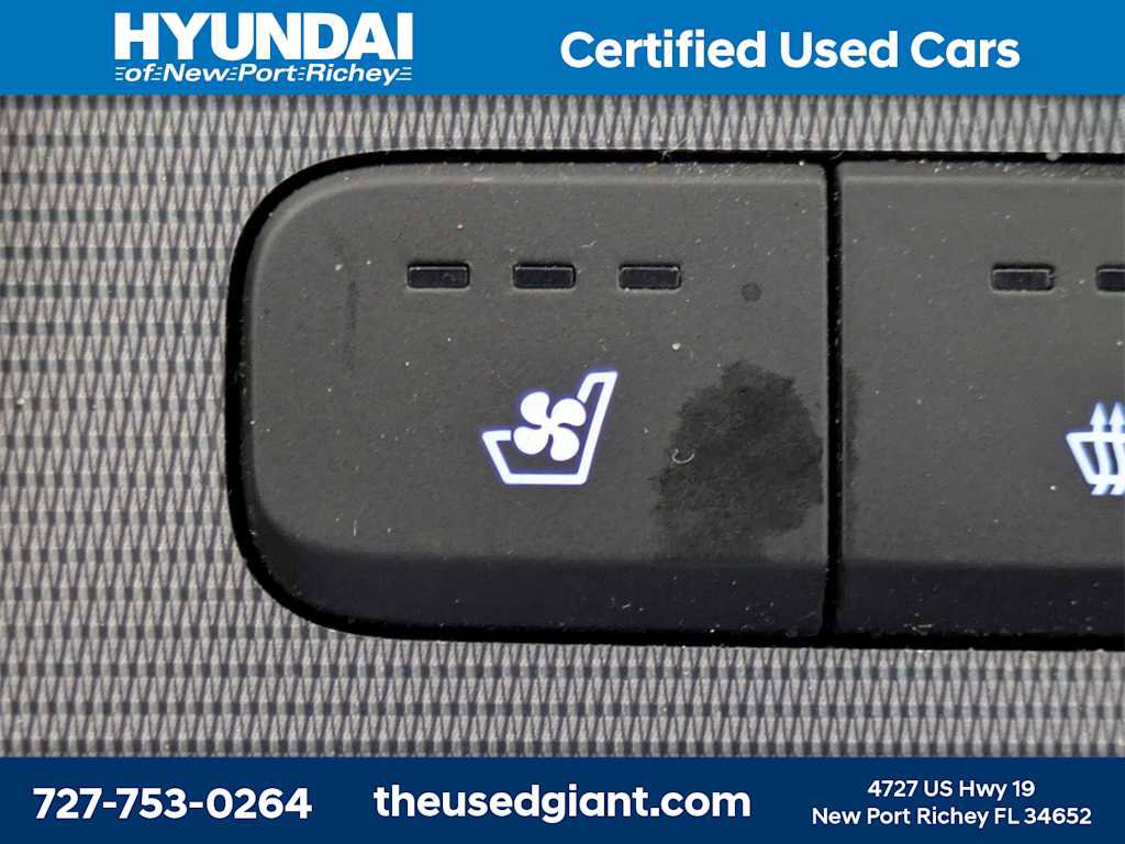 Used 2024 Hyundai Palisade Calligraphy image 36