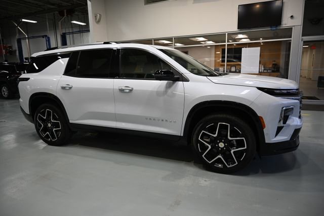 New 2026 Chevrolet Traverse High Country w/ LPO, Floor Liner Package image 4