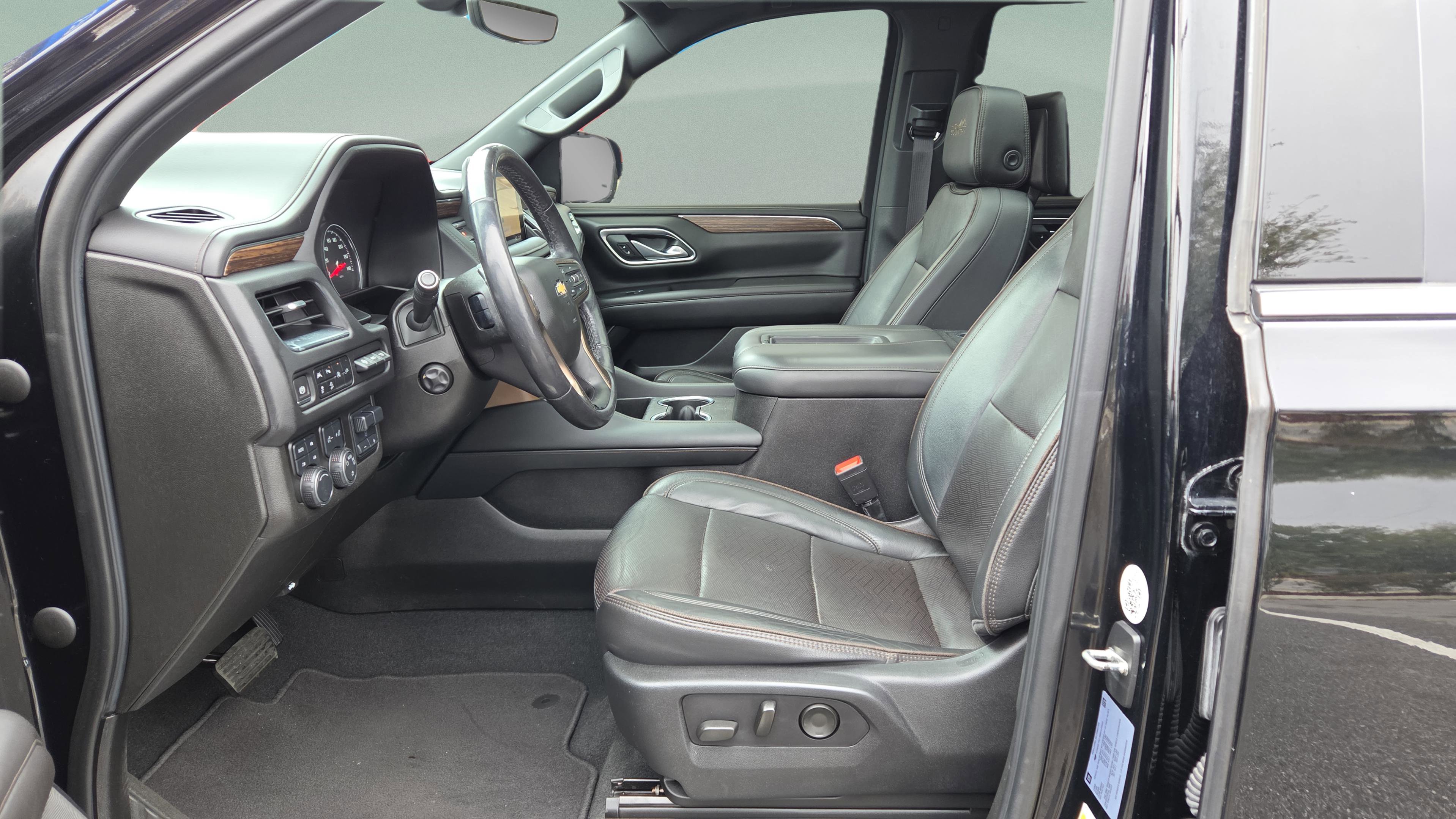 Used 2021 Chevrolet Tahoe High Country w/ Premium Package image 10