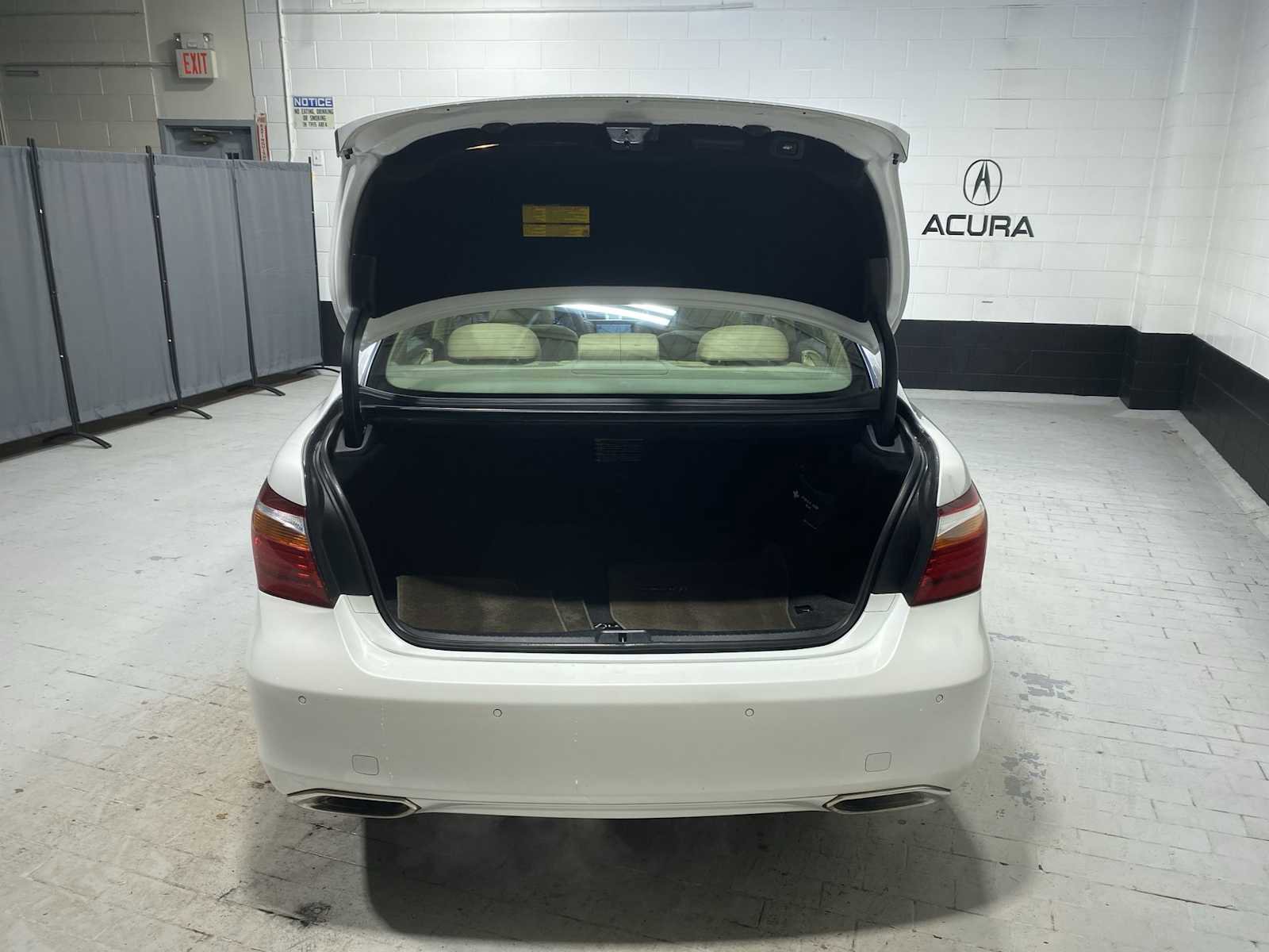 Used 2012 Lexus LS 460 AWD w/ Comfort Pkg image 19