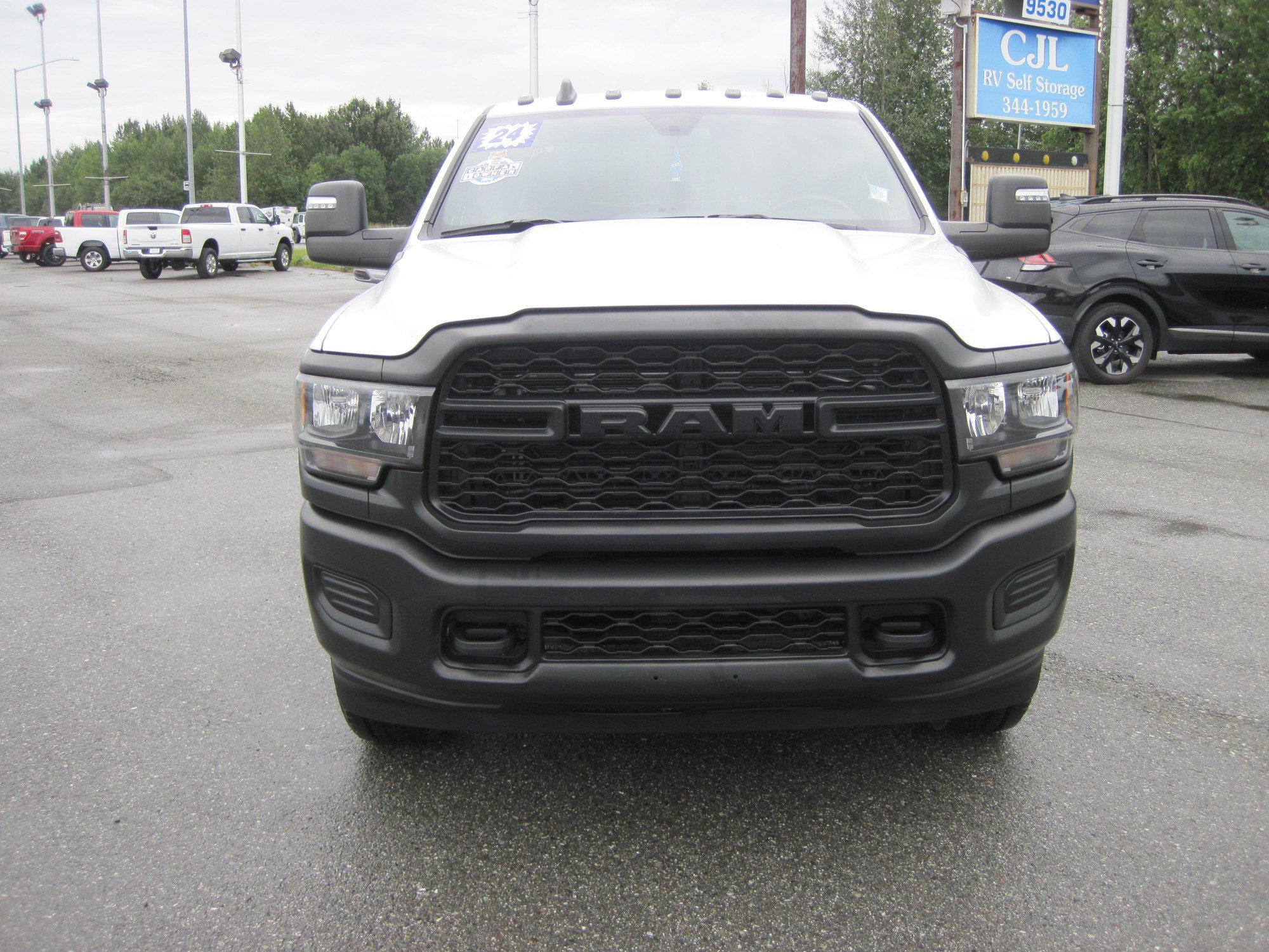Used 2024 RAM 2500 Tradesman AWD/4WD image 2