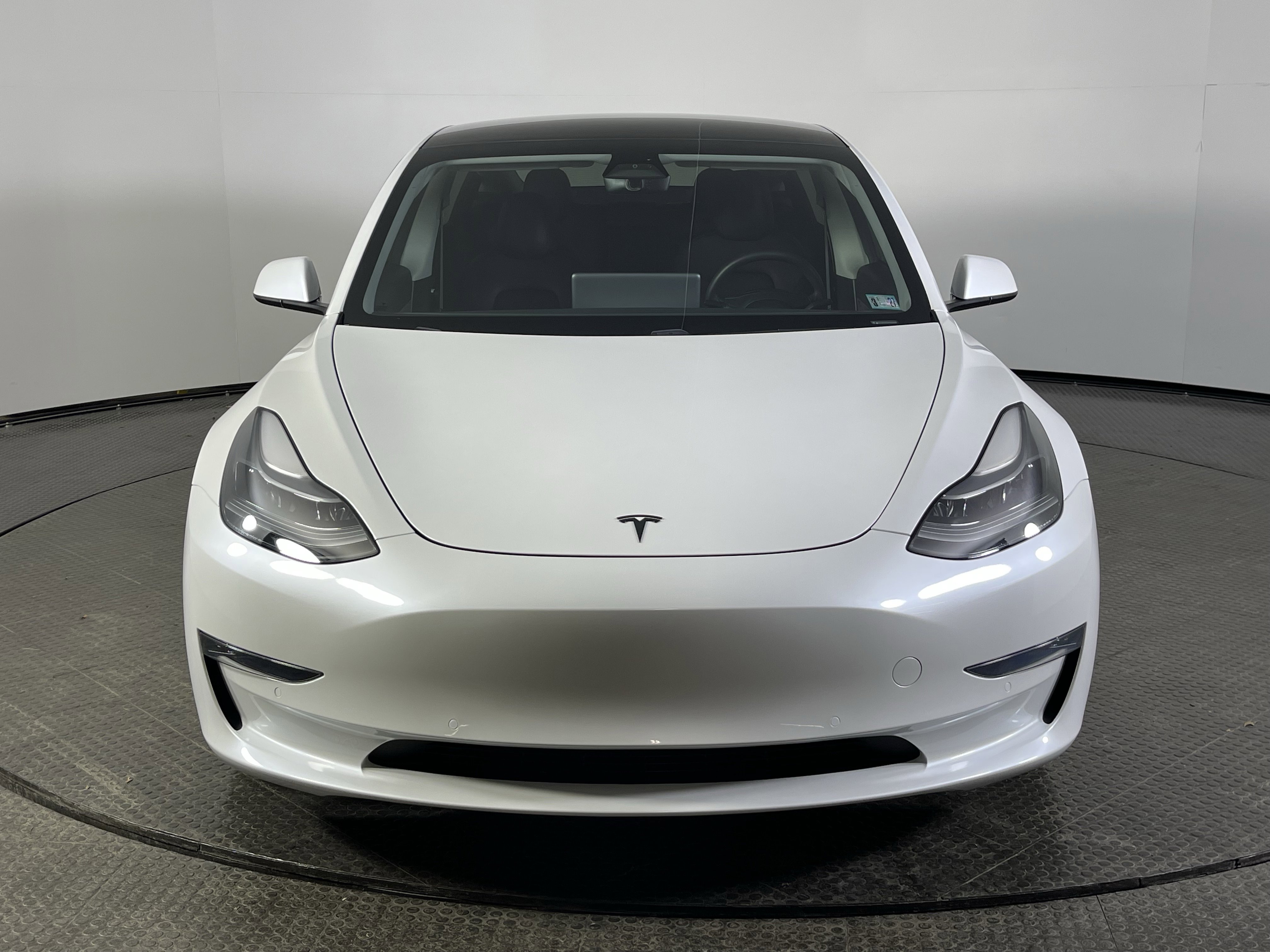 Used 2021 Tesla Model 3 Performance image 2