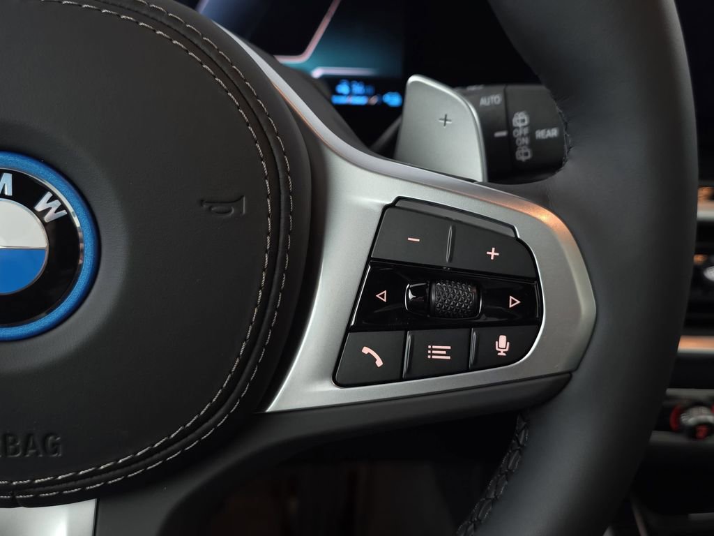 New 2026 BMW X5 xDrive50e w/ M Sport Package image 18