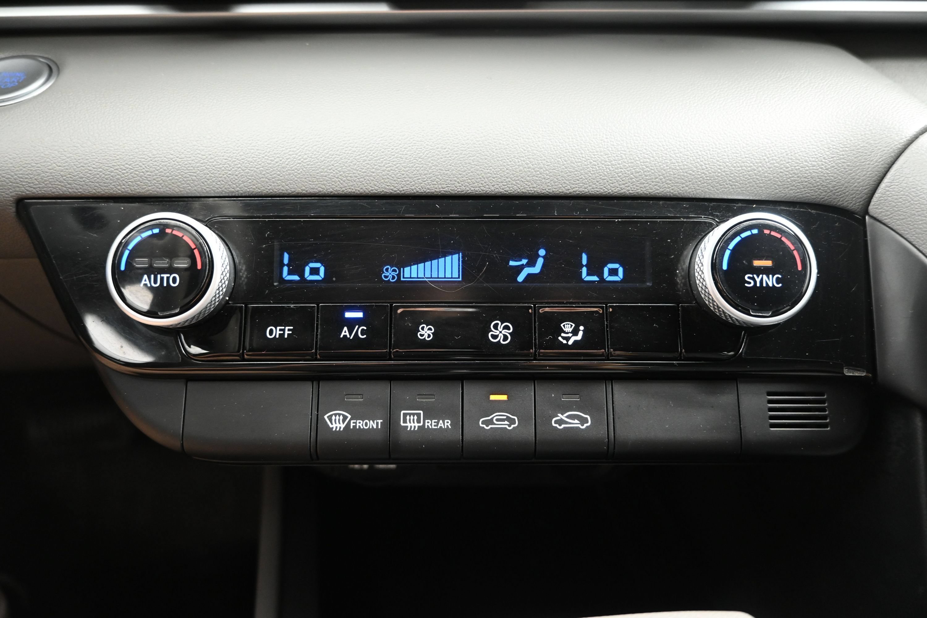 Used 2021 Hyundai Elantra SEL FWD image 16