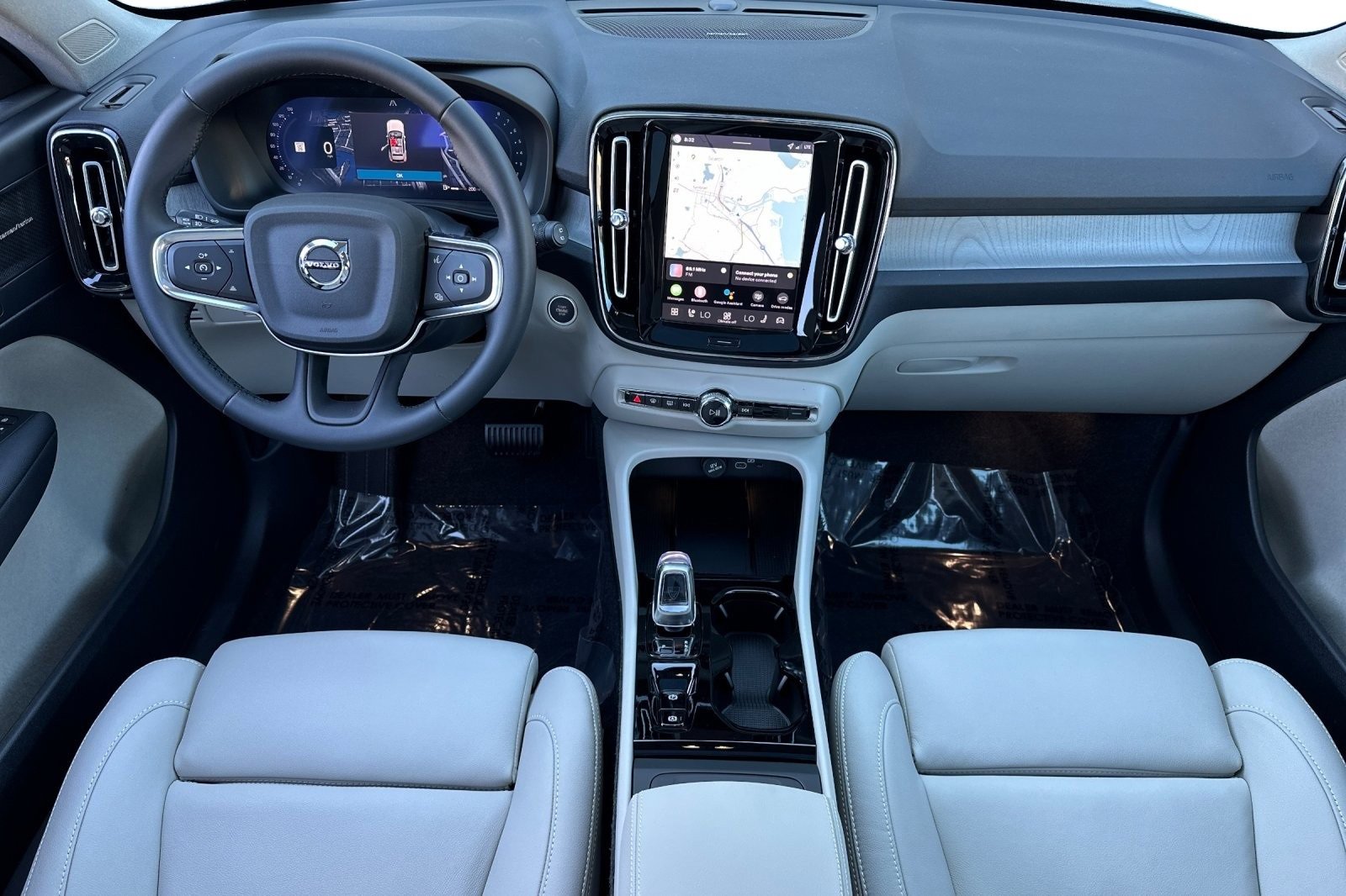 New 2026 Volvo XC40 B5 Ultra w/ Climate Package image 3