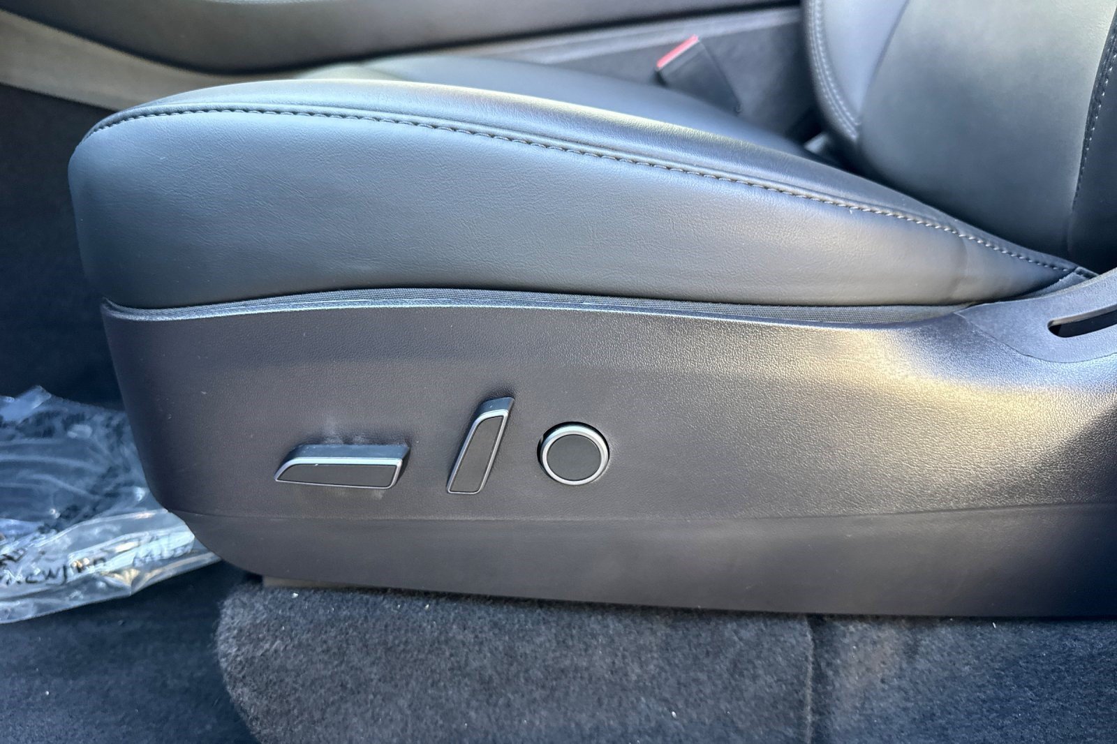 Used 2023 Tesla Model Y Performance AWD/4WD image 15