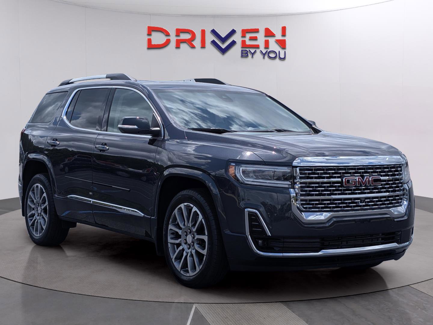 Used 2023 GMC Acadia Denali w/ Denali Ultimate Package FWD image 7