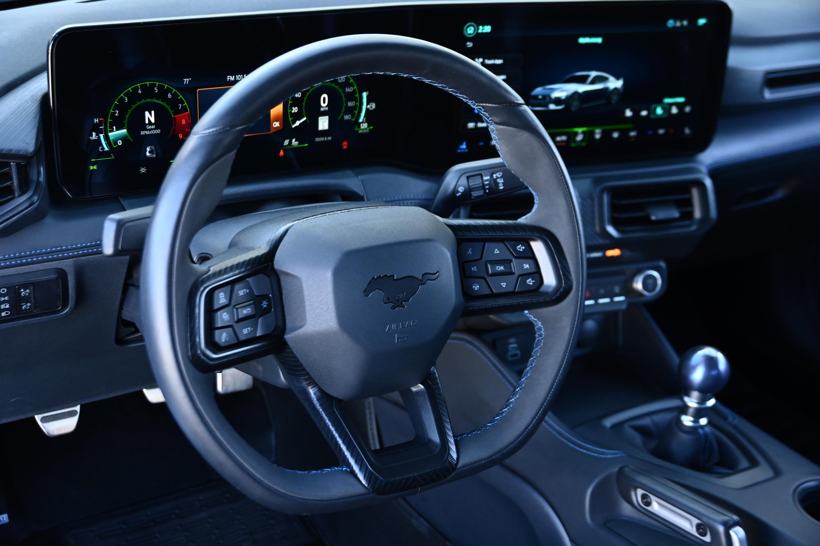 Used 2025 Ford Mustang Dark Horse image 13