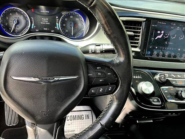 Used 2020 Chrysler Pacifica Touring-L Plus w/ Advanced Safetytec Group image 19