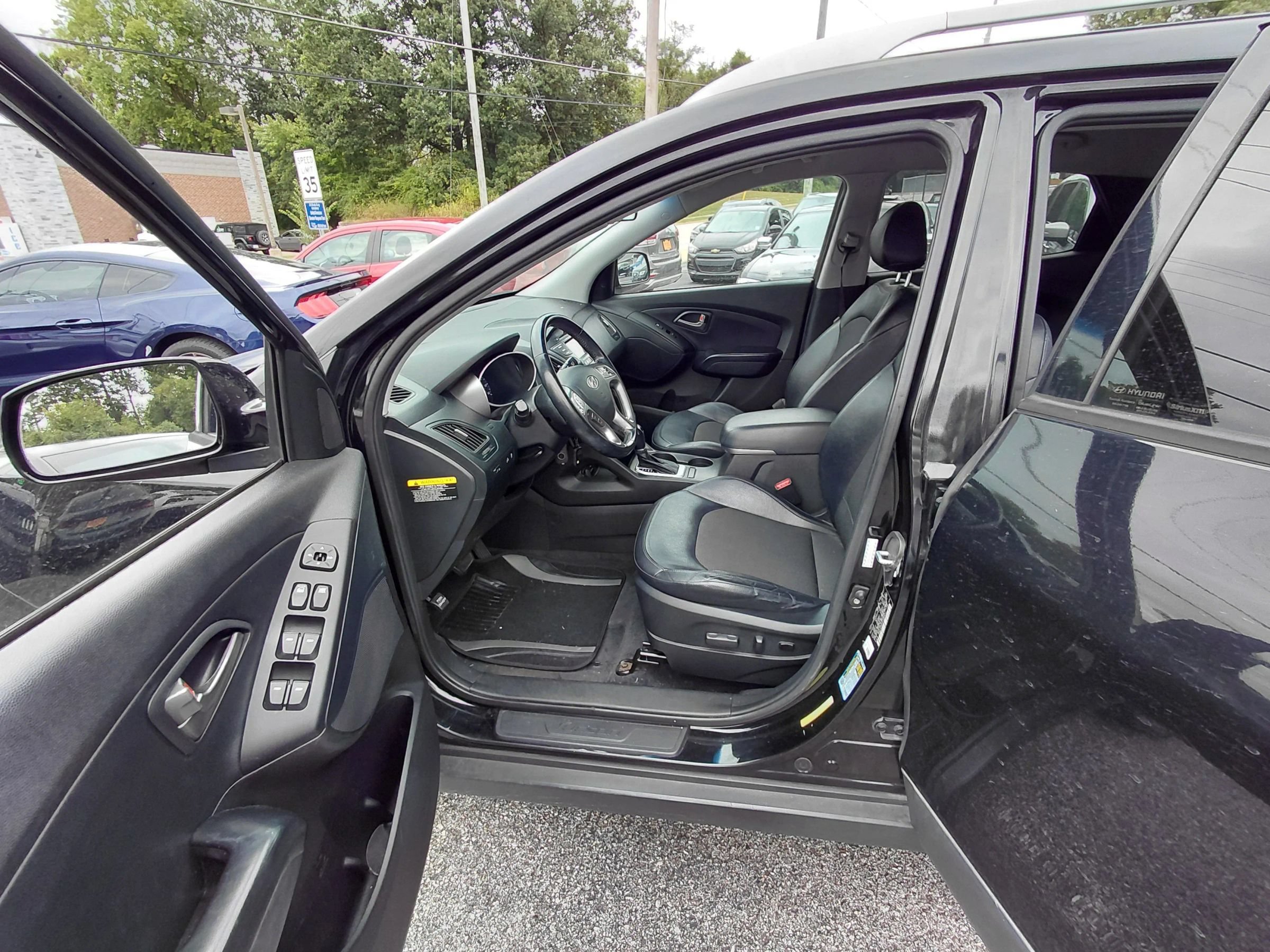 Used 2015 Hyundai Tucson SE FWD image 11