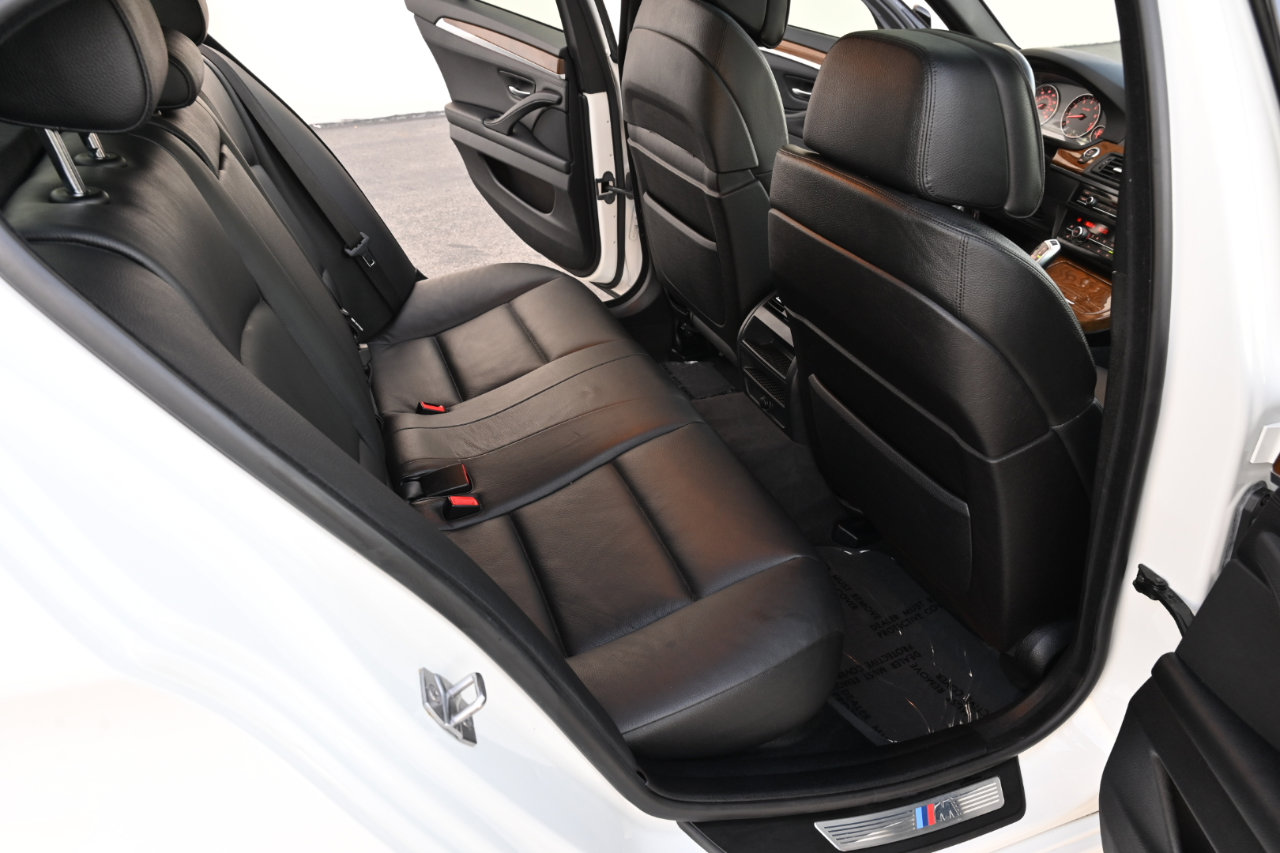Used 2013 BMW 535i xDrive Sedan image 16