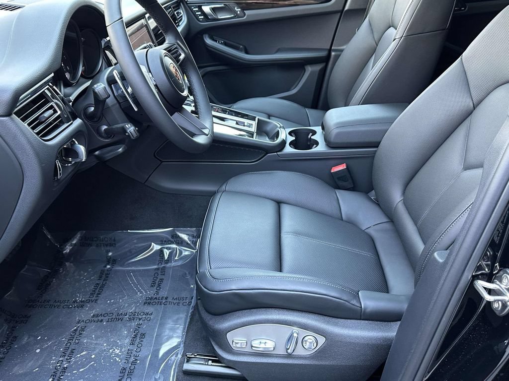 New 2026 Porsche Macan AWD/4WD image 20