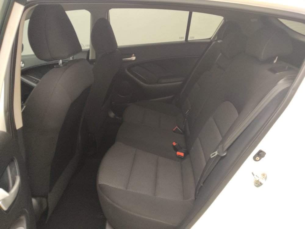 Used 2017 Kia Forte LX FWD image 18