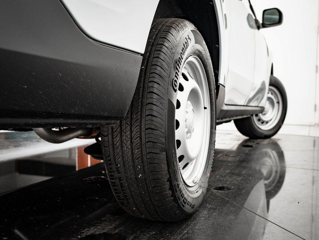 Used 2025 Ford Maverick XL FWD image 44