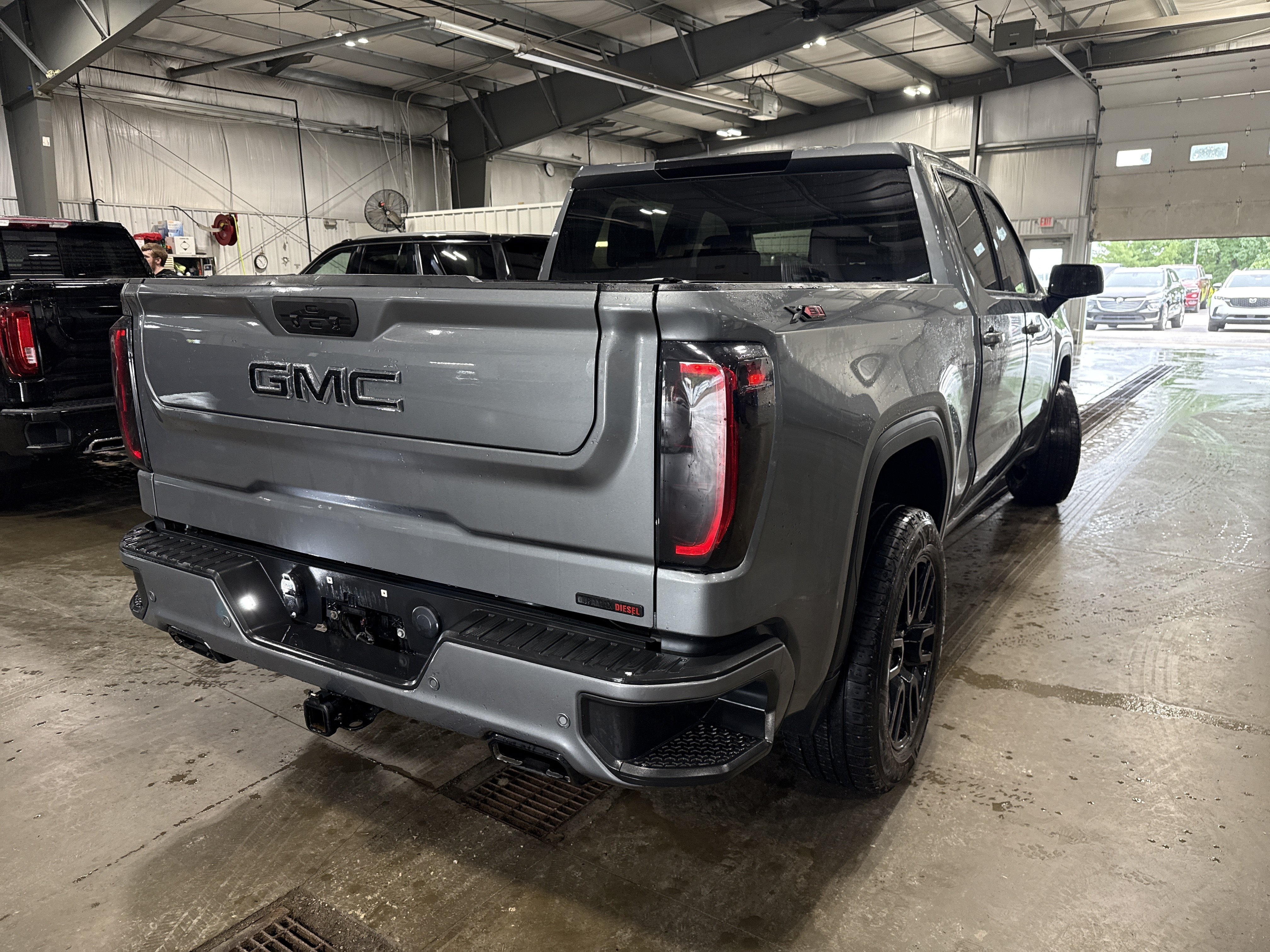 Used 2021 GMC Sierra 1500 Elevation AWD/4WD image 3