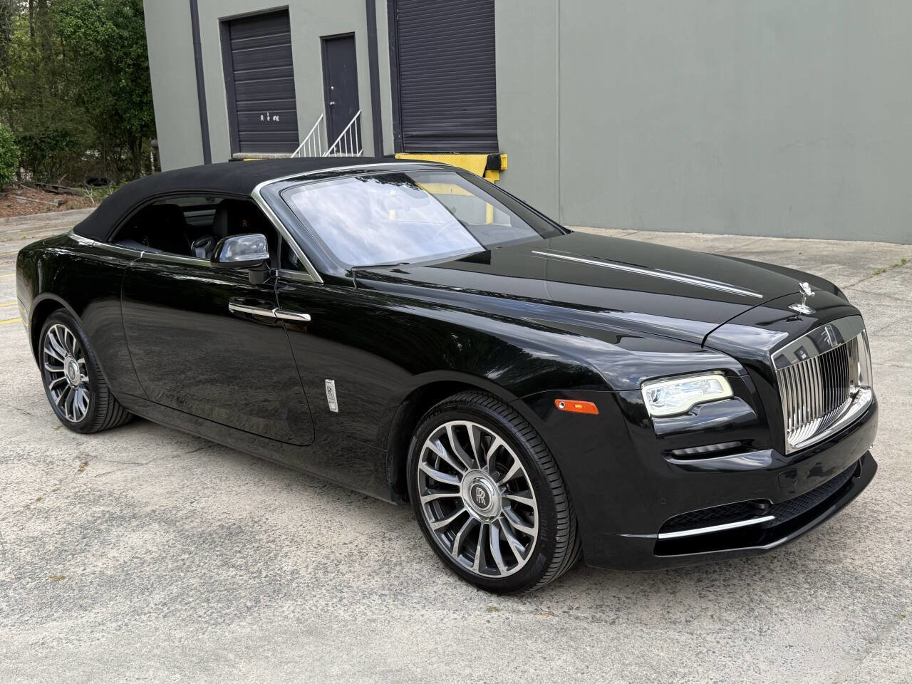 Used 2018 Rolls-Royce Dawn image 59