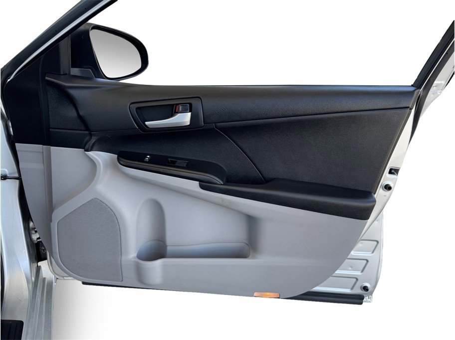 Used 2012 Toyota Camry LE FWD image 17