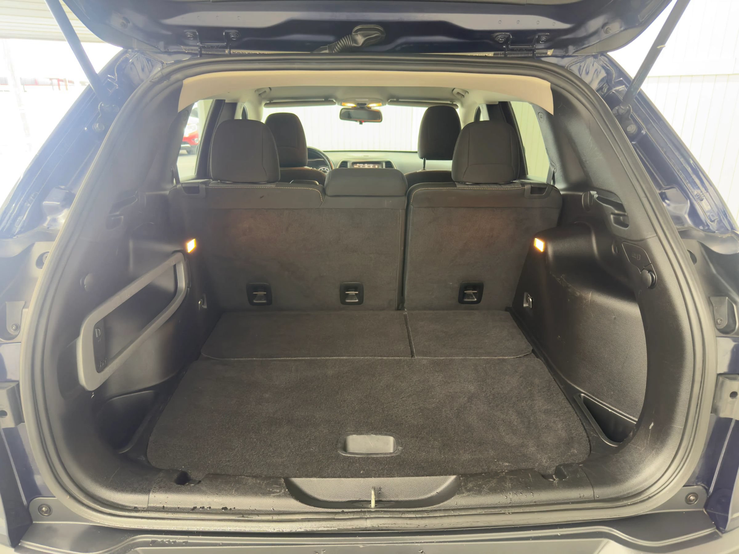 Used 2014 Jeep Cherokee Latitude w/ Trailer Tow Group FWD image 13