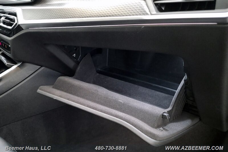 Used 2023 BMW 330i Sedan w/ M Sport Package RWD image 33