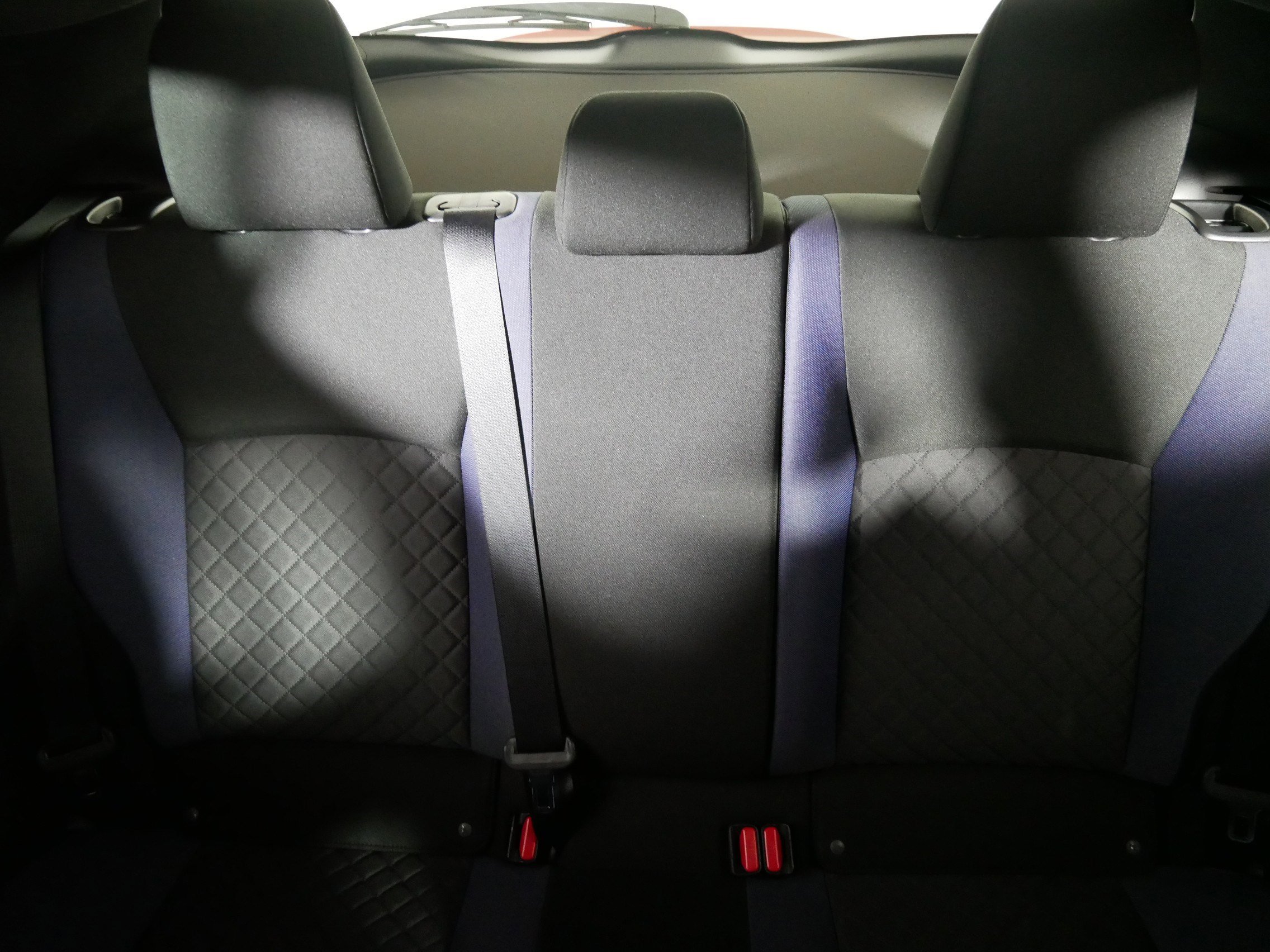 Used 2020 Toyota C-HR XLE FWD image 13