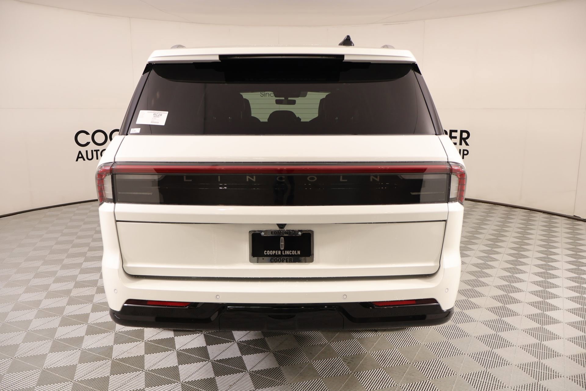 New 2026 Lincoln Navigator L Black Label AWD/4WD image 23