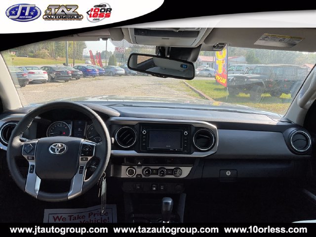 Used 2018 Toyota Tacoma SR5 AWD/4WD image 16