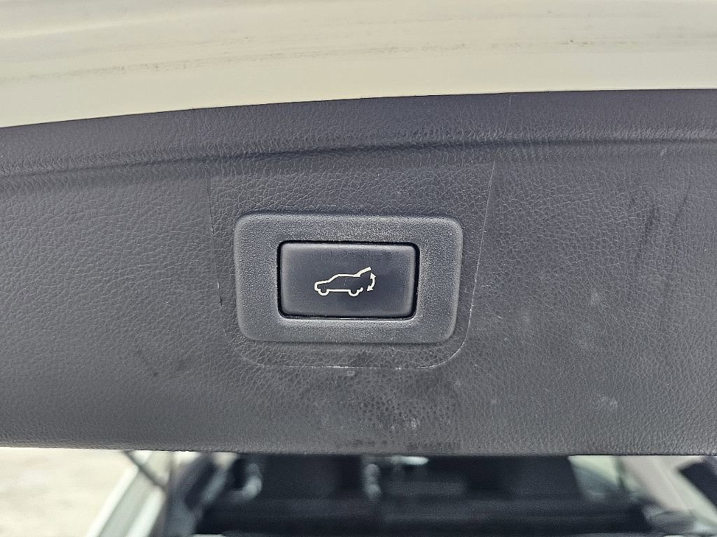 Used 2018 Subaru Outback 2.5i Premium image 12