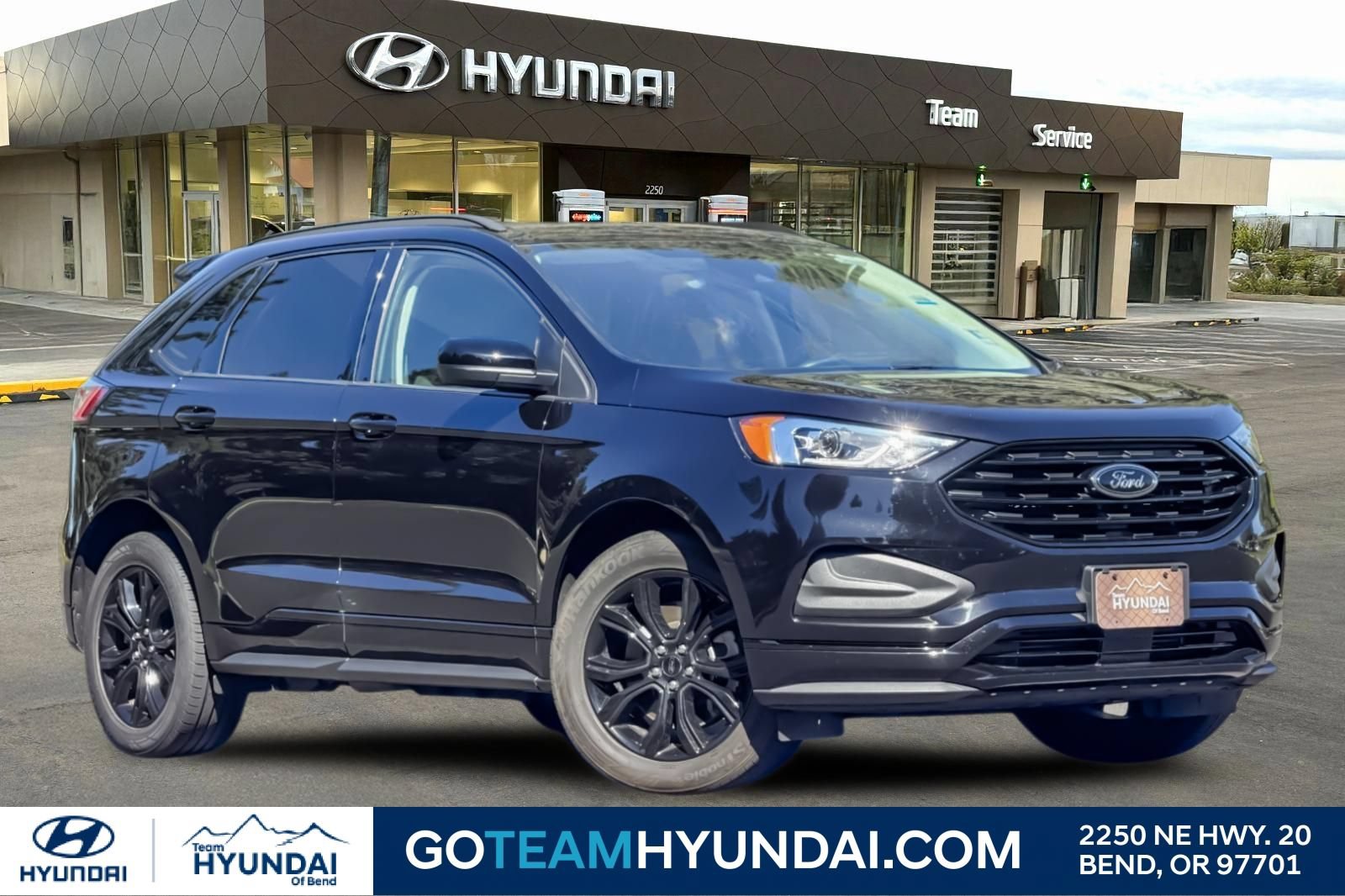 Used 2023 Ford Edge SE w/ Black Appearance Package