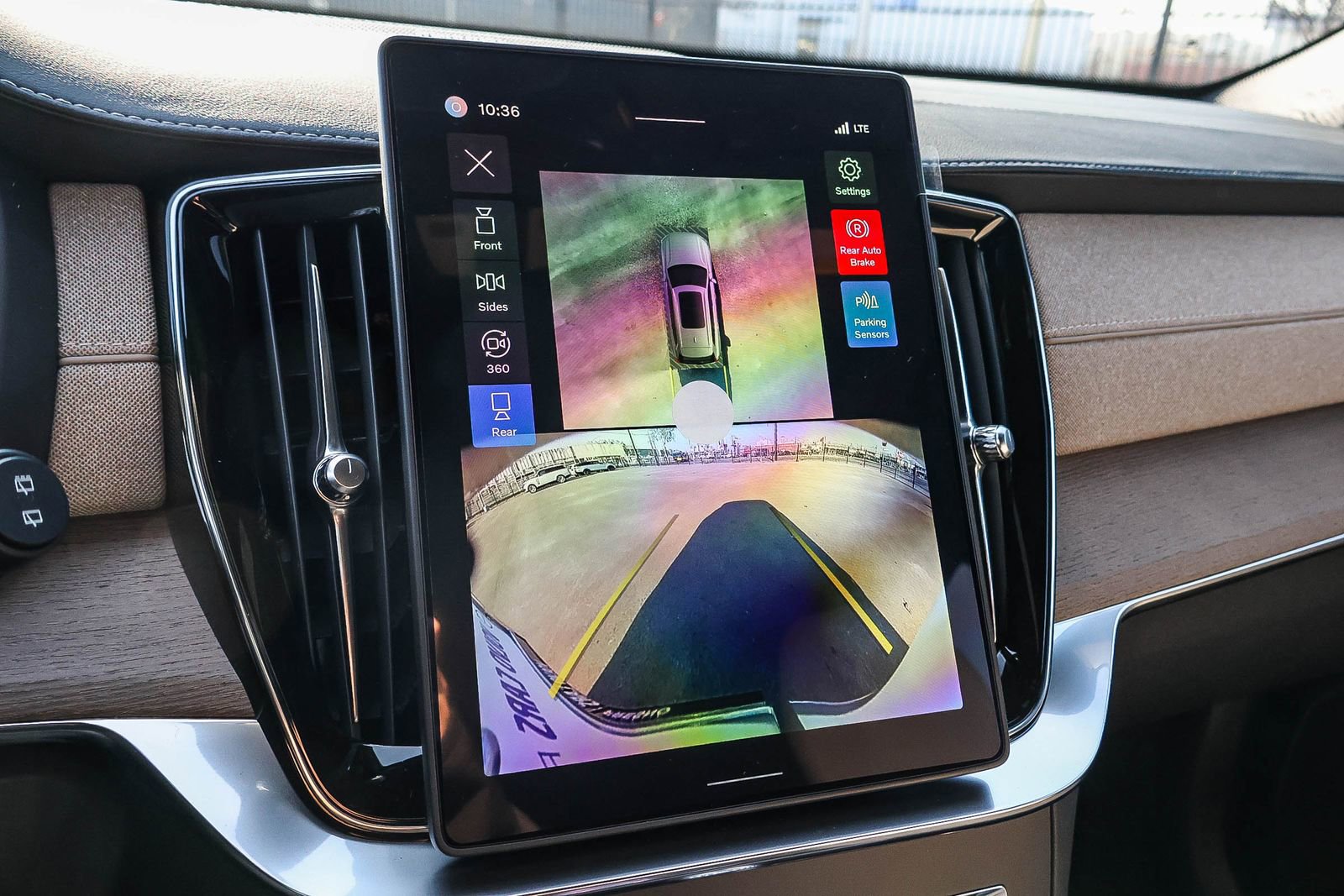 New 2026 Volvo XC90 B6 Ultra w/ Protection Package image 35