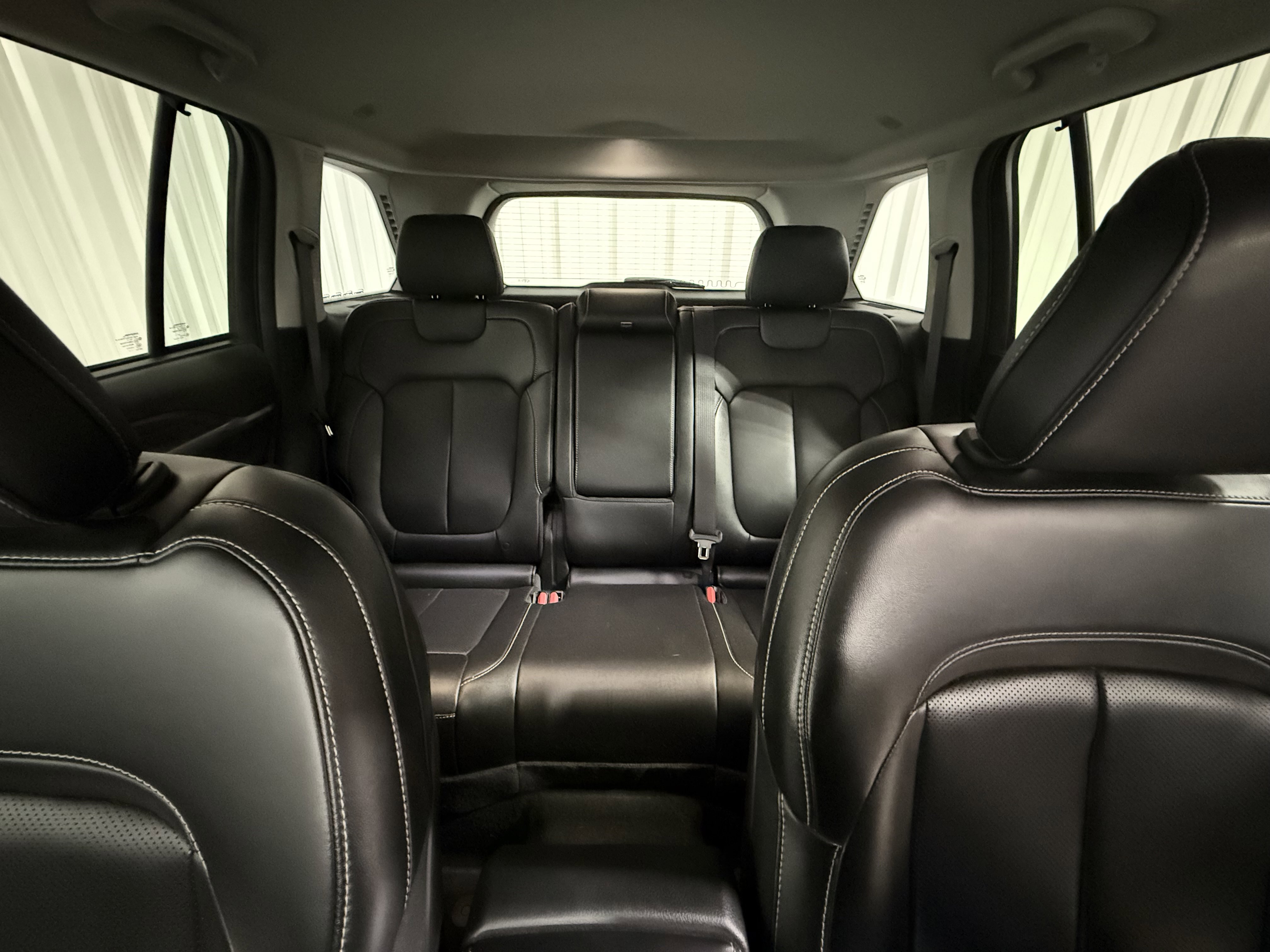 Used 2023 Jeep Grand Cherokee Limited w/ Luxury Tech Group II image 28