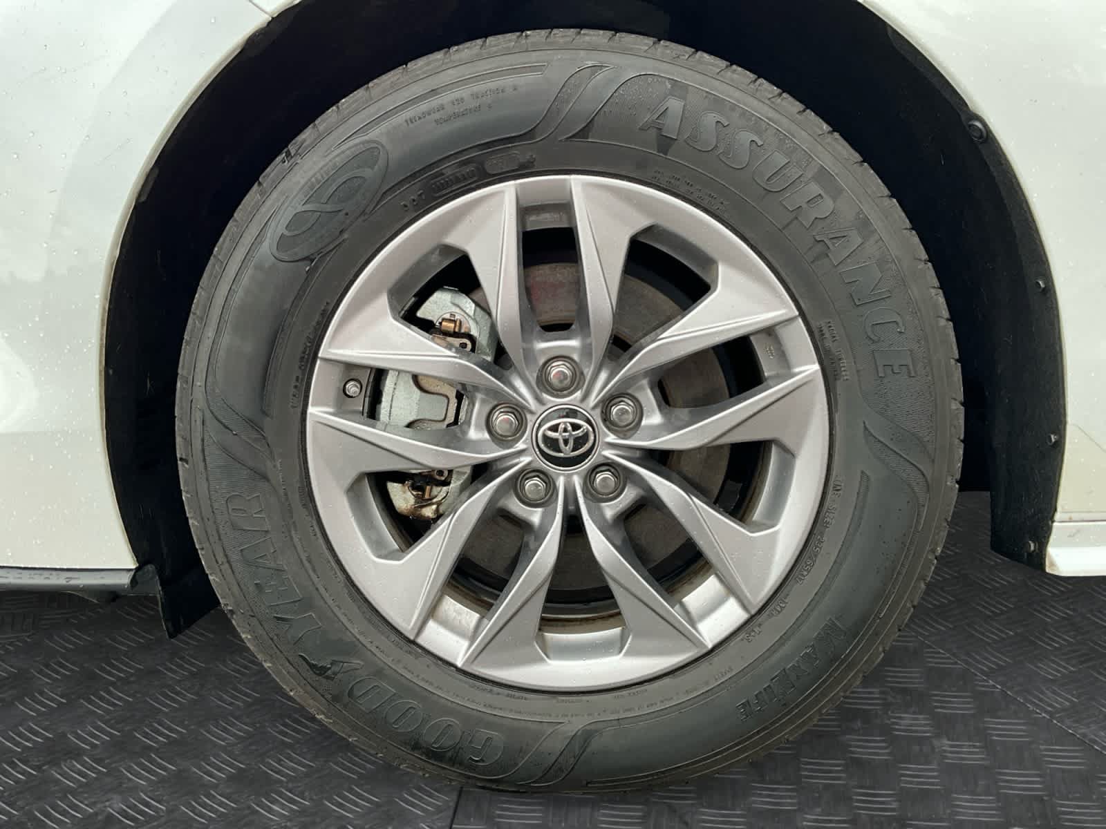 Used 2022 Toyota Sienna XLE FWD image 14