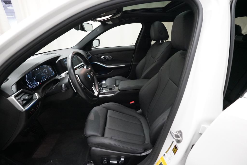 Used 2021 BMW 330e xDrive w/ Convenience Package image 7