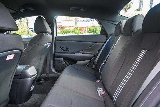 Used 2026 Hyundai Elantra Sport FWD image 16