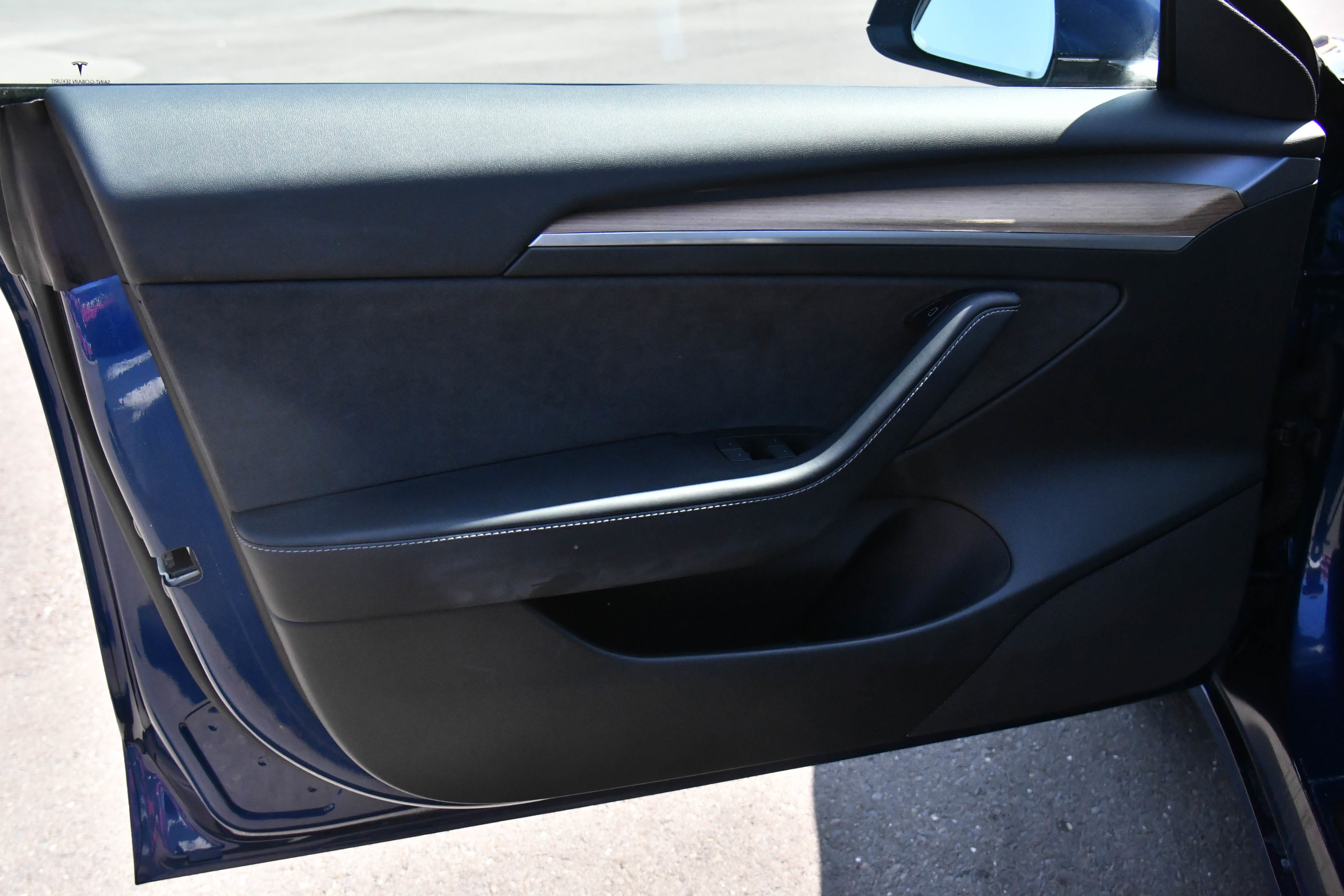 Used 2022 Tesla Model 3 Standard Range image 13