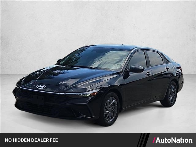 Used 2024 Hyundai Elantra SEL FWD image 1