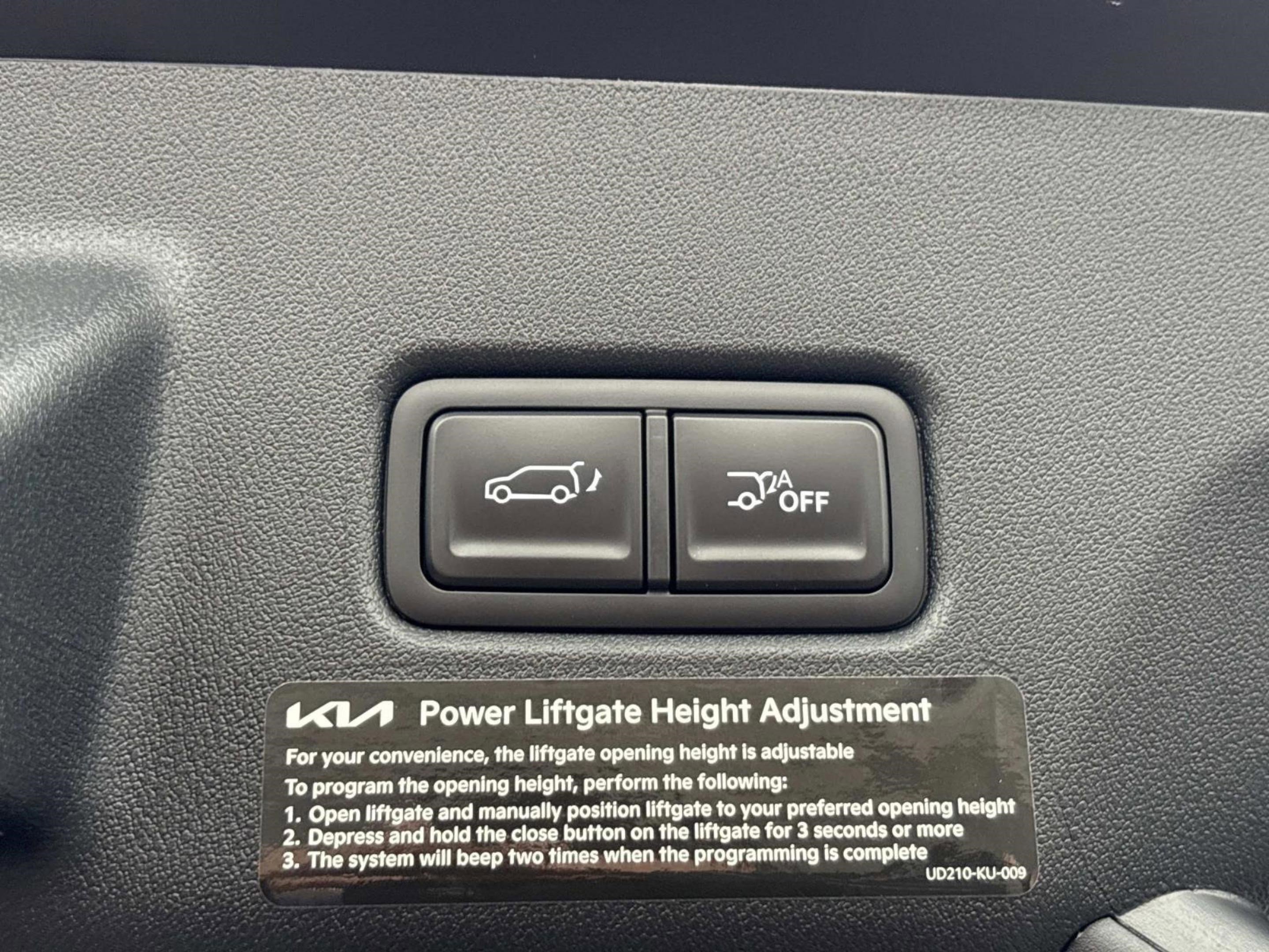 New 2027 Kia Telluride S image 13